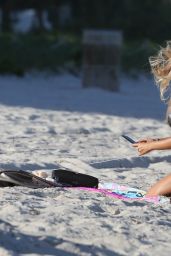 Maria Hering Hot in Bikini - South Beach in Miami  11/04/2017