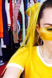 Miley Cyrus - Social Media 11/22/2017