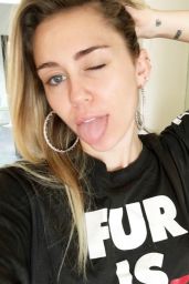 Miley Cyrus - Social Media 11/29/2017