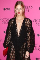 Nadine Leopold – 2017 VS Fashion Show Viewing Party in NYC