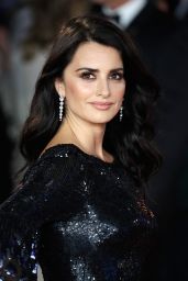 Penelope Cruz – “Murder on the Orient Express” Red Carpet in London