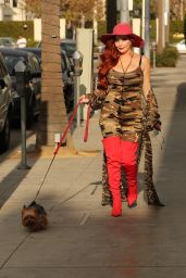 Phoebe Price - Walking Her Dog in Los Angeles 11/15/2017