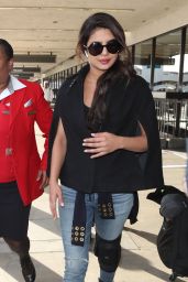 Priyanka Chopra - Arriving on a Flight at LAX Airport in Los Angeles 11/10/2017