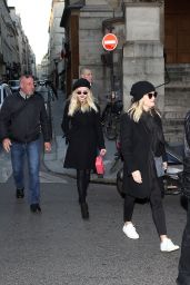 Reese Witherspoon & Ava Phillippe - Shopping in Paris 11/22/2017