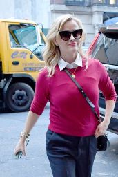 Reese Witherspoon in Casual Attire - NYC 11/02/2017