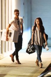 Sarah Hyland and Her New Boyfriend Wells Adams - Shopping at Urban Outfitters in Studio City 11/22/2017