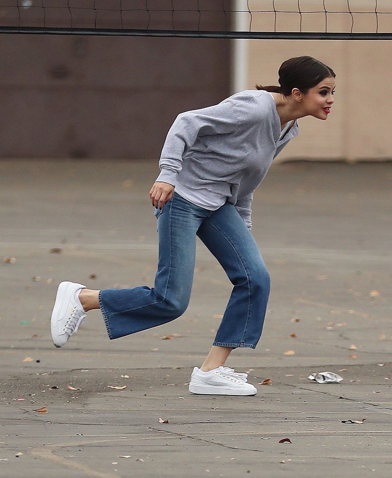 Selena Gomez - Shoots Hoops With Students in LA 10/30/2017 • CelebMafia