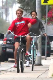 Selena Gomez With Justin Bieber - Bike Ride in LA 11/01/2017