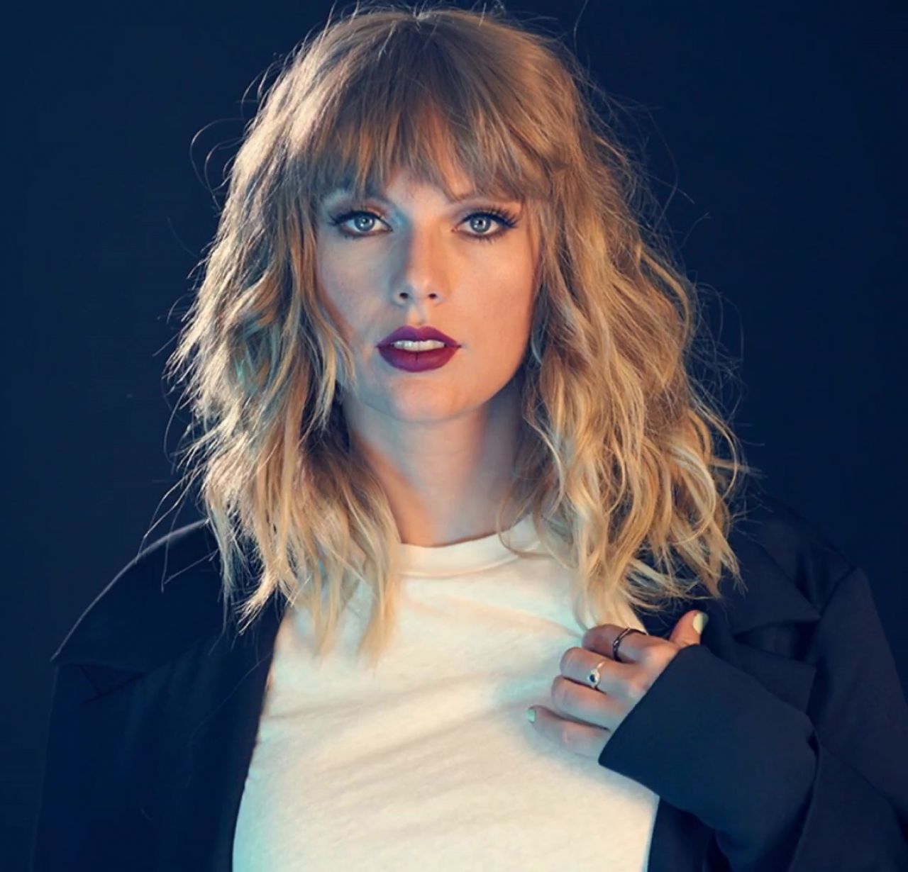 Taylor Swift - Headshot 2017 • CelebMafia