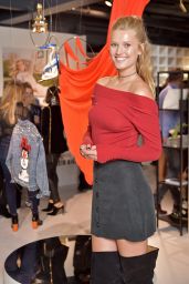 Toni Garrn - Vestiaire and Toni Garrn Supermodel Charity Sale in London 11/09/2017