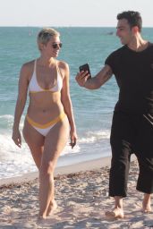 YesJulz in Bikini - Beach in Miami 11/26/2017