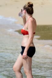 Zoe Salmon in Bikini in Barbados 11/05/2017