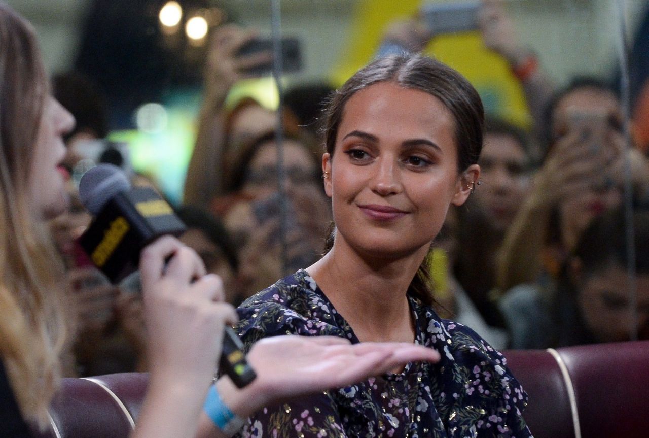 Alicia Vikander virá à Comic Con para promover 'Tomb Raider: A origem