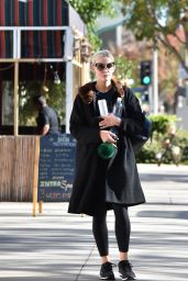 Ashlee Simpson - Heads to the Tracy Anderson Gym in Studio City 12/11/2017