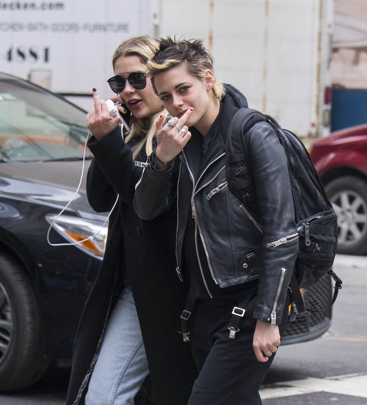 Ashley Benson and Kristen Stewart - Hang Out Together in NYC 12/12/2017 ...