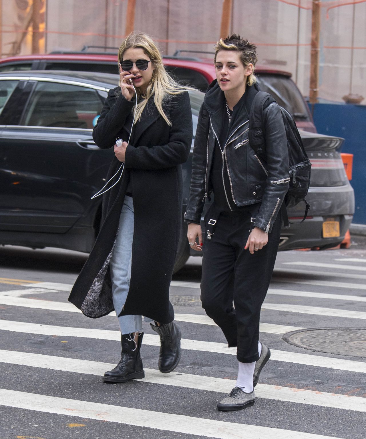 Ashley Benson and Kristen Stewart - Hang Out Together in NYC 12/12/2017 ...