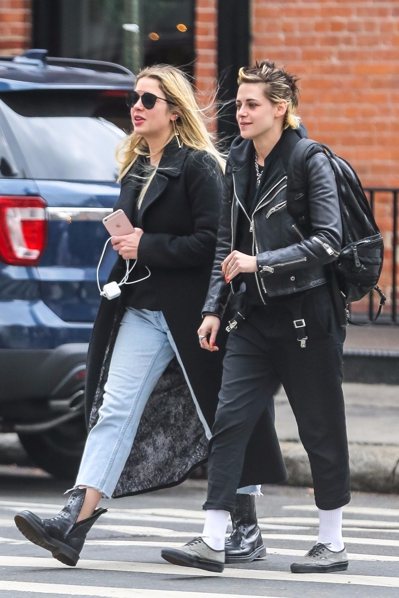 Ashley Benson and Kristen Stewart - Hang Out Together in NYC 12/12/2017 ...