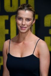 Betty Gilpin – “Pitch Perfect 3” Premiere in Los Angeles