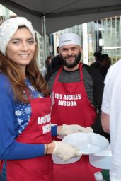 Blanca Blanco – Los Angeles Mission Serves Christmas to the Homeless