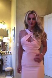 Britney Spears – Social Media 12/13/2017
