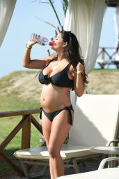 Casey Batchelor on Holiday in Lanzarote 12/30/2017