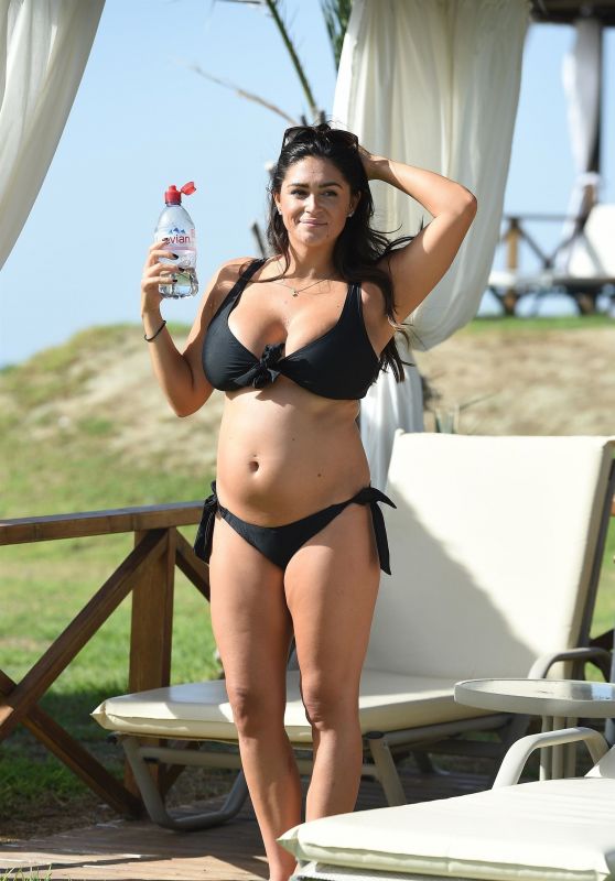 Casey Batchelor on Holiday in Lanzarote 12/30/2017