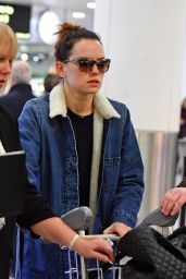 Daisy Ridley - Heathrow Airport in London 12/11/2017
