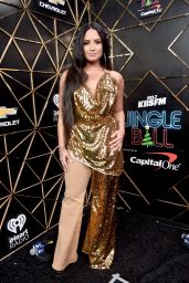 Demi Lovato – Jingle Ball 2017 in Inglewood