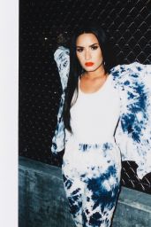 Demi Lovato - Social Media 12/13/2017