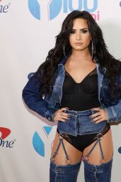 Demi Lovato - Y100 Jingle Ball 2017 in Sunrise, FL