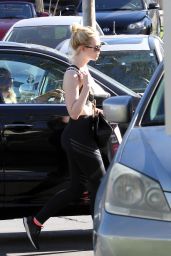 Elle Fanning in Workout Gear - Heads to the Gym in Los Angeles