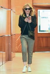 Ellen Pompeo in Casual Outfit Out in Los Angeles 12/22/2017