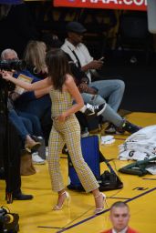 Emily Ratajkowski - LA Lakers vs Houston Rockets in Los Angeles