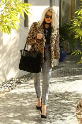 Fergie is Stylish - Out in Los Angeles