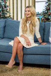 Georgia Toffolo - This Morning TV Show in London 12/14/2017