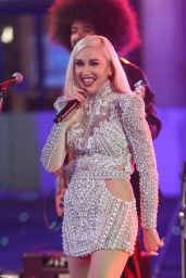 Gwen Stefani - BBC The One Show in London 12/01/2017
