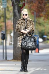 Gwen Stefani in a Leopard Coat - Los Angeles 12/22/2017