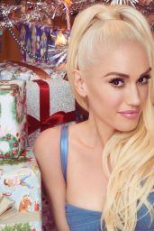 Gwen Stefani - You Make It Feel Like Christmas Photoshoot