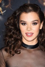 Hailee Steinfeld– “Pitch Perfect 3” Premiere in Los Angeles