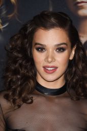 Hailee Steinfeld– “Pitch Perfect 3” Premiere in Los Angeles