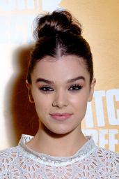 Hailee Steinfeld - "Pitch Perfect 3" Special Screening in London