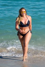 Iskra Lawrence in Bikini on the Beach in Miami 12/11/2017