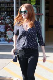 Isla Fisher Casual Style - Shopping in Beverly Hills 12/08/2017
