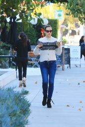 Jennifer Garner at the Local Coffee Shop in Brentwood 12/13/2017