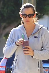 Jennifer Garner in Tights - Out in Brentwood 12/18/2017