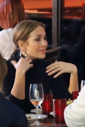 Jennifer Lopez and Alex Rodriguez Dines at a Miami Restaurant 12/16/2017