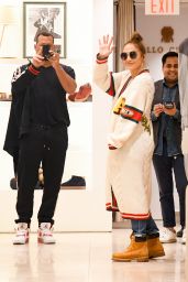 Jennifer Lopez and Alex Rodriguez Shopping in LA