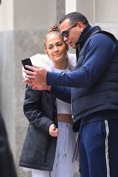 Jennifer Lopez - Out in NYC 12/06/2017