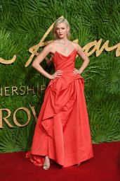 Karlie Kloss – Fashion Awards 2017 in London