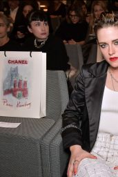 Kristen Stewart – Chanel Fashion Show in Hamburg